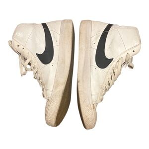 NIKE BLAZERS